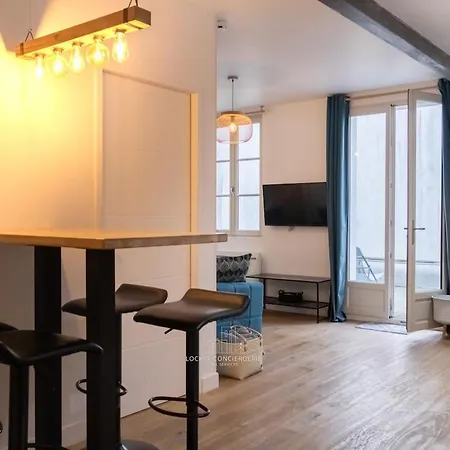 Climatise Avec Terrasse-pied Du Port Апартаменты Ла-Рошель